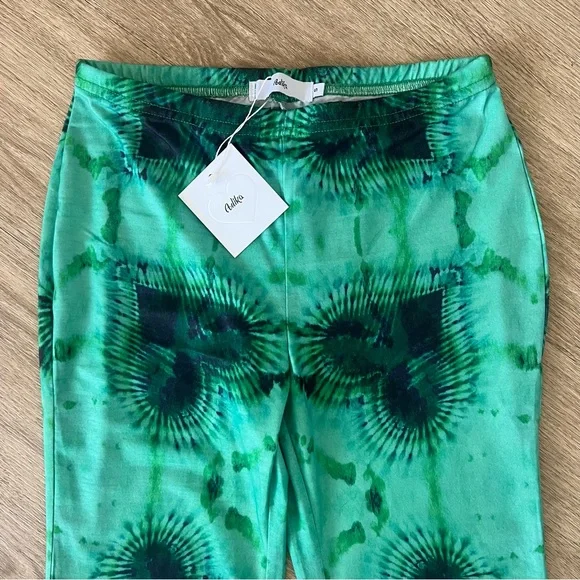 Adika Green Flare Heart Pants - Picture 3 of 4